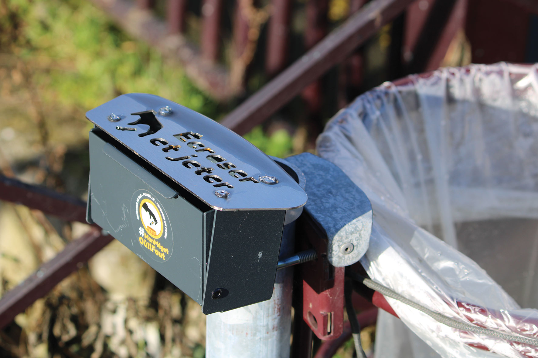 Zoom sur un éteignoir